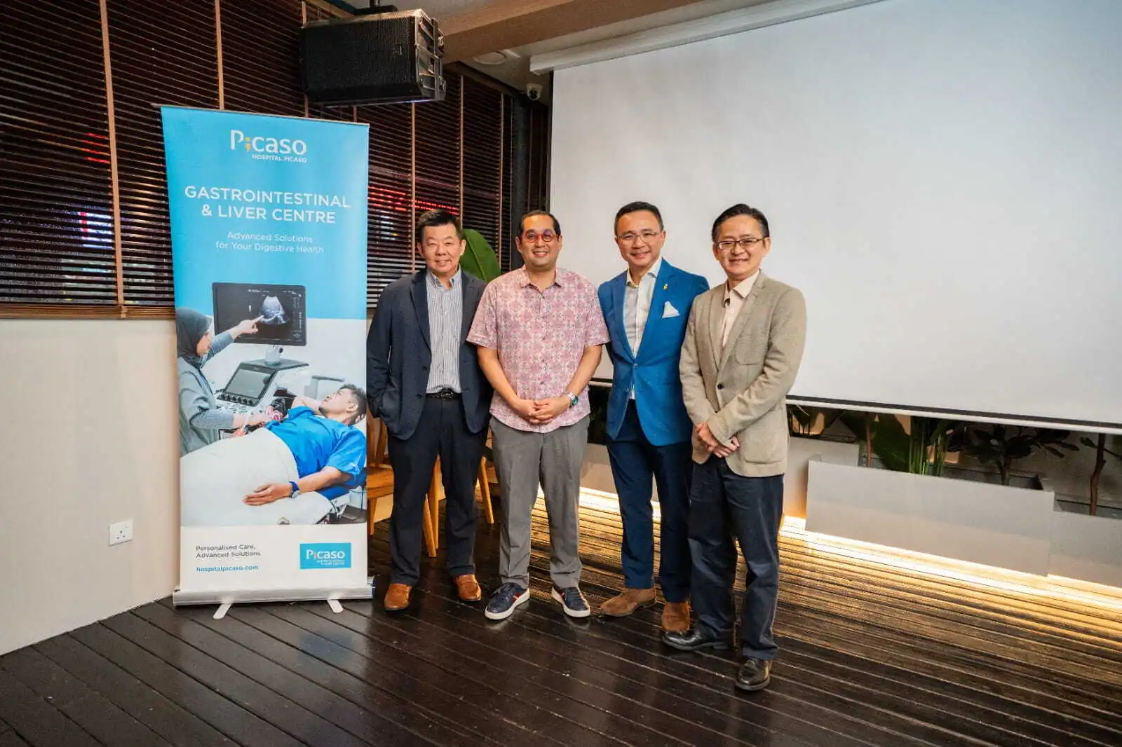 Dr Ho Shiaw Hooi, Dato' Dr Luqman Mazlan, Dr Yeap Chee Loong, Dr Chong Hoong Yin