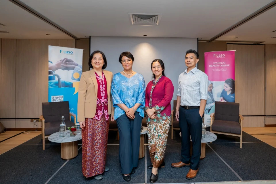 BH-260310-Endometriosis-Dr TEP, Dr SHJ, Dr DT, Dr ML